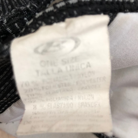 Adorable strappy texture sports bra size s/m. - Picture 8 of 8